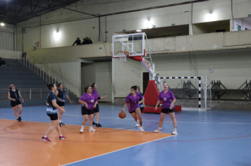 Foto - CAMPEONATO MUNICIPAL DE BASQUETE FEMININO