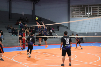 Foto - PREMIAÇÃO DO CAMPEONATO MUNICIPAL DE VÔLEI MASCULINO