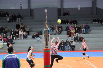 Foto - PREMIAÇÃO DO CAMPEONATO MUNICIPAL DE VÔLEI FEMININO