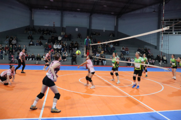 Foto - CAMPEONATO MUNICIPAL DE VÔLEI FEMININO 