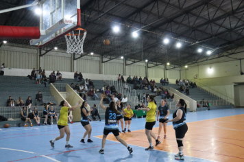 Foto - CAMPEONATO MUNICIPAL DE BASQUETE FEMININO