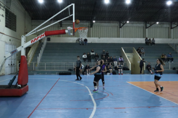 Foto - CAMPEONATO MUNICIPAL DE BASQUETE FEMININO