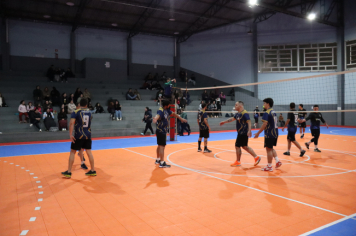 Foto - PREMIAÇÃO DO CAMPEONATO MUNICIPAL DE VÔLEI MASCULINO