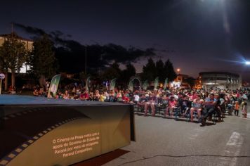 Entretenimento e cultura: Cinema na Praça reúne cerca de 500 piraienses no centro da cidade