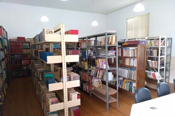 Biblioteca Municipal funciona na Secretaria de Educação
