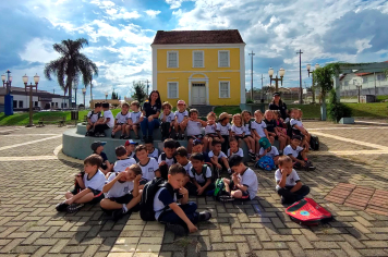 Descobrindo o Mundo Através das Janelas: Expedição Acadêmica dos Alunos do Infantil 5