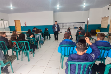 Junho Branco: Prefeitura promove ações de prevenção ao uso de drogas nas escolas da cidade