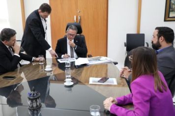 Prefeito Henrique Carneiro se reúne com o presidente do Tribunal de Justiça do Paraná (TJ-PR).
