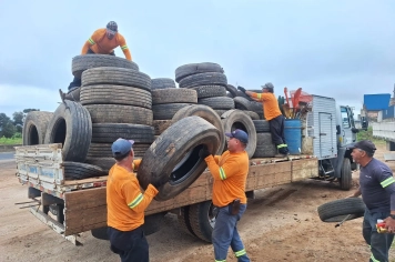 Piraí do Sul coleta pneus em “Dia D” para eliminar criadouros do mosquito da Dengue