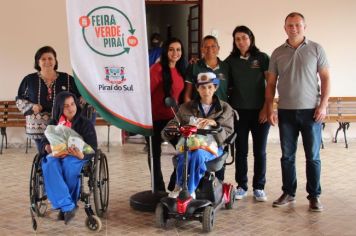 Alunos da APAE vivenciam a experiência de participar do Programa Feira Verde Piraí