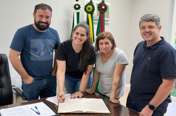 Vice-prefeito assume prefeitura durante 15 dias