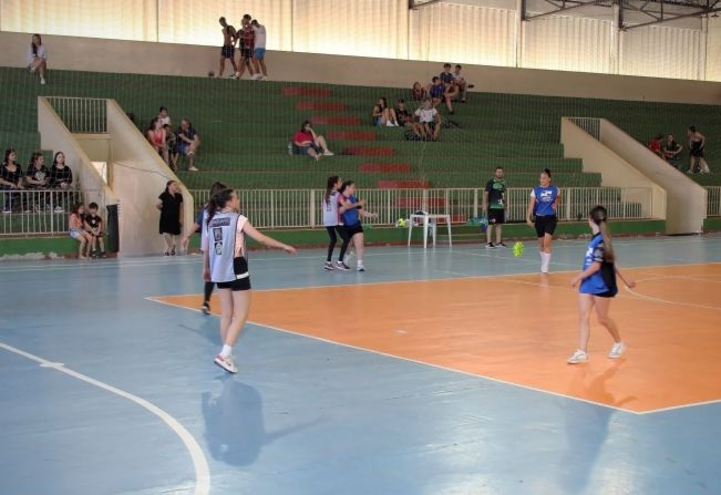 Final de semana esportivo tem partidas de futsal, vôlei e handebol em Piraí do Sul
