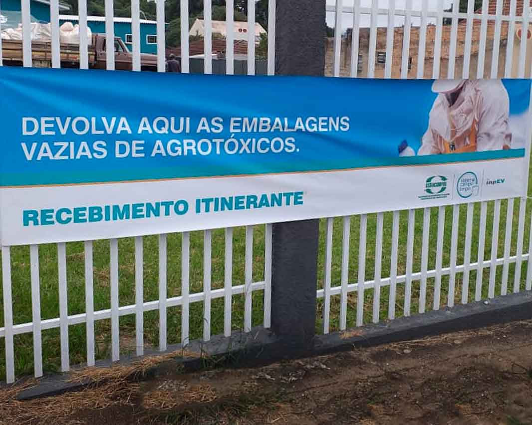 Prefeitura de Piraí do Sul realizou na semana passada o recolhimento de embalagens vazias de agrotóxicos.