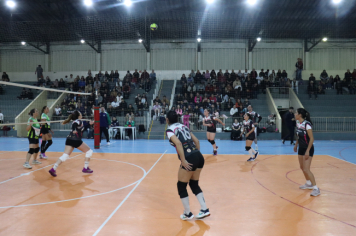 Foto - FINAL DO CAMPEONATO MUNICIPAL DE VÔLEI FEMININO