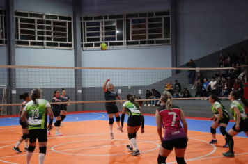 Foto - CAMPEONATO MUNICIPAL DE VÔLEI FEMININO 