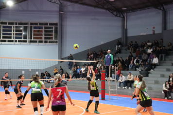 Foto - CAMPEONATO MUNICIPAL DE VÔLEI FEMININO 