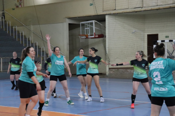Foto - CAMPEONATO MUNICIPAL DE HANDEBOL FEMININO