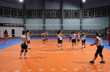 Foto - CAMPEONATO MUNICIPAL DE VÔLEI FEMININO 