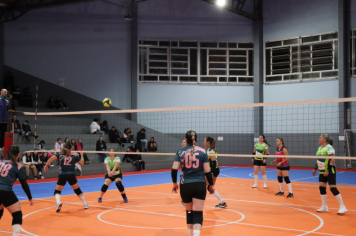Foto - CAMPEONATO MUNICIPAL DE VÔLEI FEMININO 
