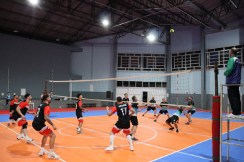 Foto - CAMPEONATO MUNICIPAL DE VÔLEI MASCULINO