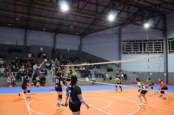 Foto - CAMPEONATO MUNICIPAL DE VÔLEI FEMININO 
