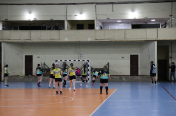 Foto - CAMPEONATO MUNICIPAL DE HANDEBOL FEMININO