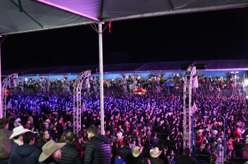 Foto - 4º PIRAÍ RODEO FEST - LEONARDO