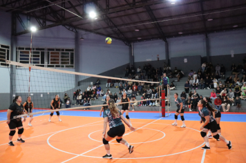 Foto - CAMPEONATO MUNICIPAL DE VÔLEI FEMININO 