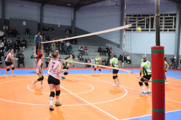 Foto - CAMPEONATO MUNICIPAL DE VÔLEI FEMININO 