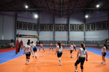 Foto - CAMPEONATO MUNICIPAL DE VÔLEI FEMININO 