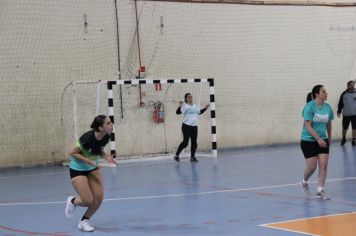 Foto - CAMPEONATO MUNICIPAL DE HANDEBOL FEMININO