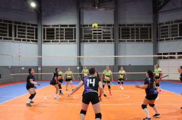 Foto - CAMPEONATO MUNICIPAL DE VÔLEI FEMININO 