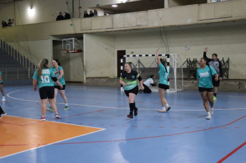 Foto - CAMPEONATO MUNICIPAL DE HANDEBOL FEMININO