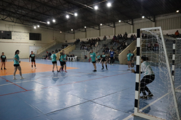 Foto - CAMPEONATO MUNICIPAL DE HANDEBOL FEMININO