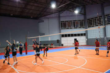 Foto - CAMPEONATO MUNICIPAL DE VÔLEI FEMININO 