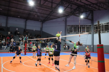 Foto - CAMPEONATO MUNICIPAL DE VÔLEI FEMININO 