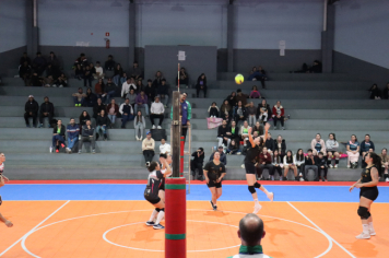 Foto - CAMPEONATO MUNICIPAL DE VÔLEI FEMININO 