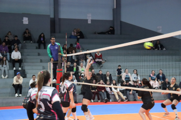 Foto - CAMPEONATO MUNICIPAL DE VÔLEI FEMININO 