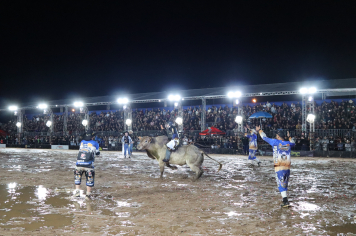 Foto - 4º PIRAÍ RODEO FEST - LEONARDO