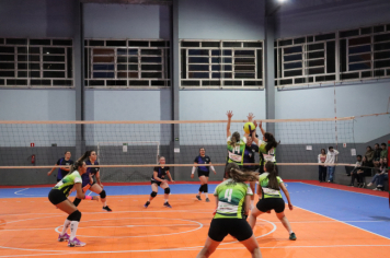 Foto - CAMPEONATO MUNICIPAL DE VÔLEI FEMININO 