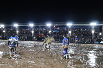 Foto - 4º PIRAÍ RODEO FEST - LEONARDO