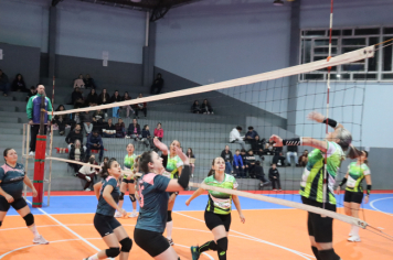 Foto - CAMPEONATO MUNICIPAL DE VÔLEI FEMININO 