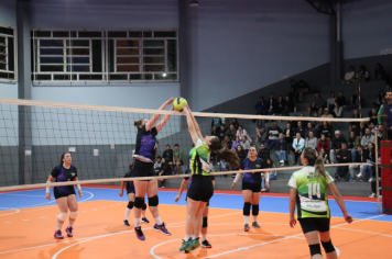 Foto - CAMPEONATO MUNICIPAL DE VÔLEI FEMININO 