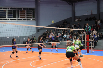 Foto - CAMPEONATO MUNICIPAL DE VÔLEI FEMININO 