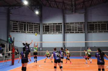 Foto - CAMPEONATO MUNICIPAL DE VÔLEI FEMININO 