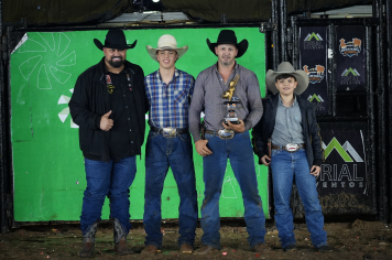 Foto - 4º PIRAÍ RODEO FEST - LEONARDO