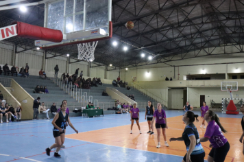 Foto - CAMPEONATO MUNICIPAL DE BASQUETE FEMININO