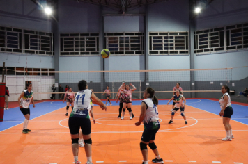 Foto - CAMPEONATO MUNICIPAL DE VÔLEI FEMININO 