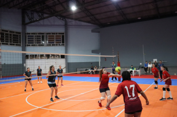 Foto - CAMPEONATO MUNICIPAL DE VÔLEI FEMININO 