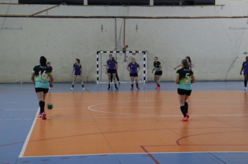 Foto - CAMPEONATO MUNICIPAL DE HANDEBOL FEMININO